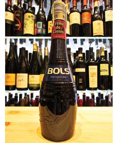 Online sales Liquors Bols Creme de Cassis, the blackcurrant, excellent accompaniment to cocktails made with champagne. Shop onli