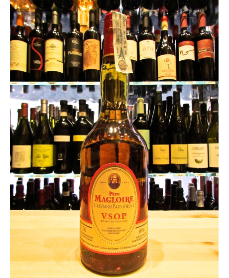 Vendita online Calvados liquore francese alle mele Père Magloire Calvados VSOP. Shop online e prezzo Père Magloire Calvados VSOP