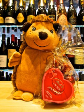 Scatola San Valentino con peluche Trudi e cioccolata Lindt