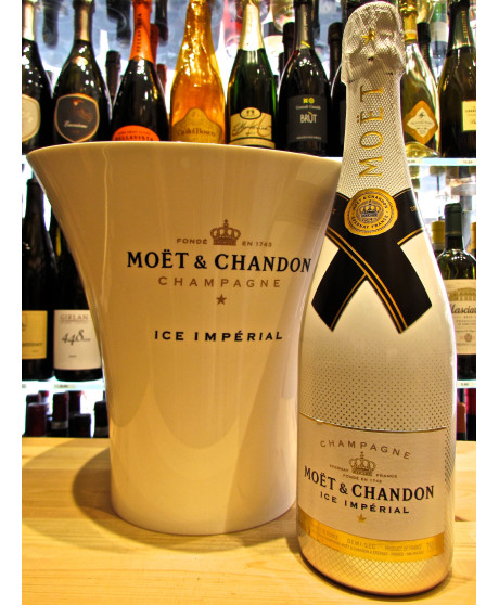 Vendita online Champagne Moët & Chandon Ice Impérial e cestello portaghiaccio. Shop online e prezzi Moët & Chandon Ice 