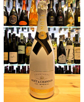 Vendita online Champagne Moët & Chandon Ice Impérial e cestello portaghiaccio. Shop online e prezzi Moët & Chandon Ice 