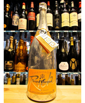 Shop Veuve Clicquot Cuvee Rich magnum. Online sale Veuve Cliquot demi sec to drink with ice. Best price.