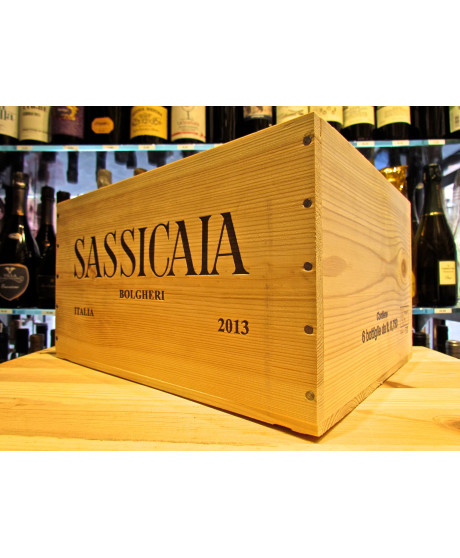 Vendita online cassette di legno per arredare. Cassettine di legno per il vino utillate come complementi d'arredo design. 