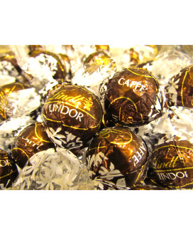 Vendita online cioccolatini Lindor marrone al caffe', Lindt & Sprüngli a €32,00 al Kg. Shop on-line cioccolatini Lindor fondente