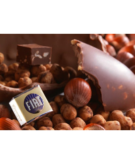 Buy on line italian Easter eggs with surprise. Shop on line easter egg Majani Fiat cremino, milk, dark chocolate made in Italy. 