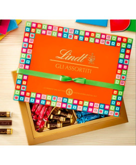 Sale online gift boxes of chocolates assorted Lindt Lindt & Sprüngli. Shop online Christmas Lindt assorted packs. Buy online cho