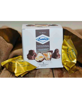 Online sales Scaldaferro nougat, covered in chocolate, nougat Veneto. Shop online bar of nougat brittle sun almonds, covered wit