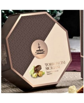 Online sales packaging boxes with Christmas 2014 Albertengo artisan panettone, nougat, chocolates and Prosecco or Franciacorta. 