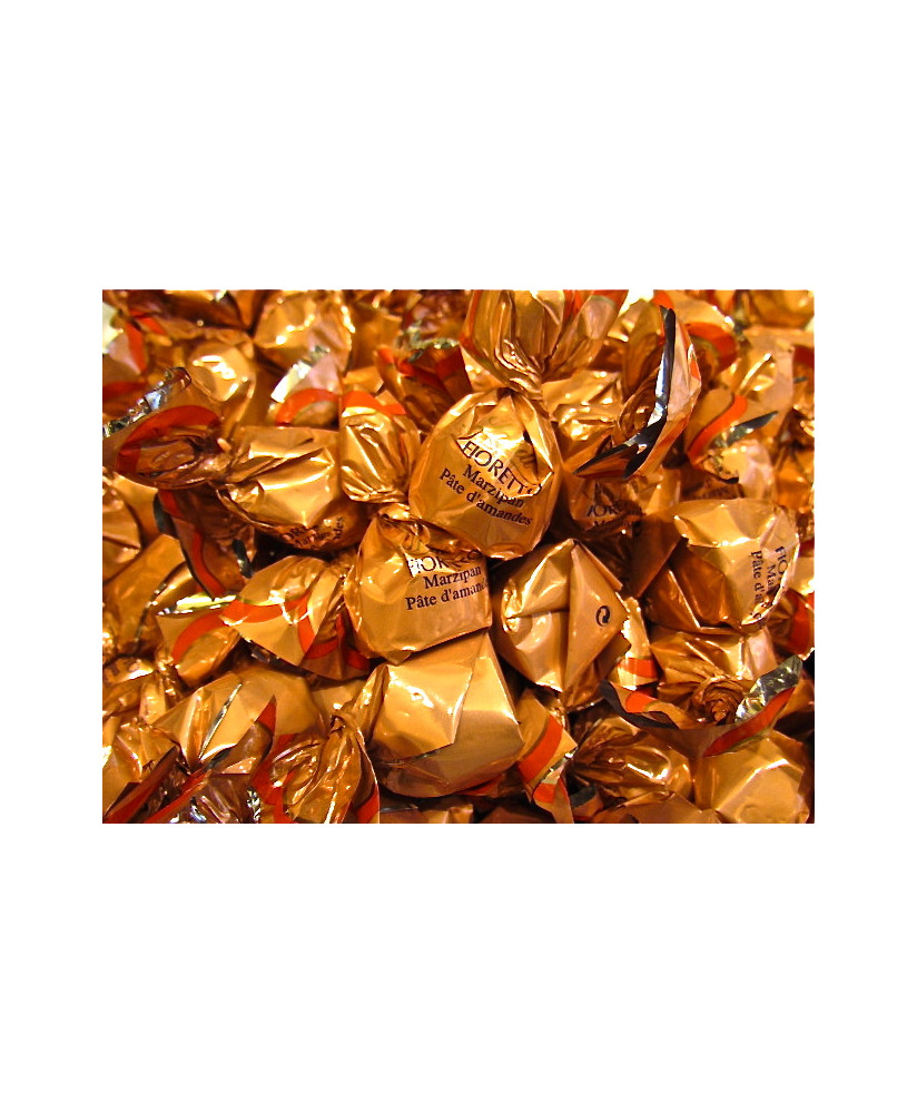 Vendita online Fioretto Cioccolatini Lindt ripieni al Marzapane. Shop on line cioccolatini al latte di Lindt ripieni con pasta d