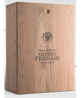 Ferrari - Giulio Ferrari Edizione Limitata 2005 - LA COPPIA - Trento DOC - Astucciato in legno - 75cl